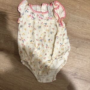 Floral Baby Romper with Pink Trim 3-6 mo